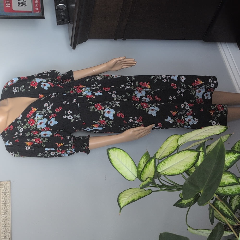 Banana Republic Floral Smocked Midi Dress Black Puff Sleeve V-Neck Size 8 - Picture 3 of 16